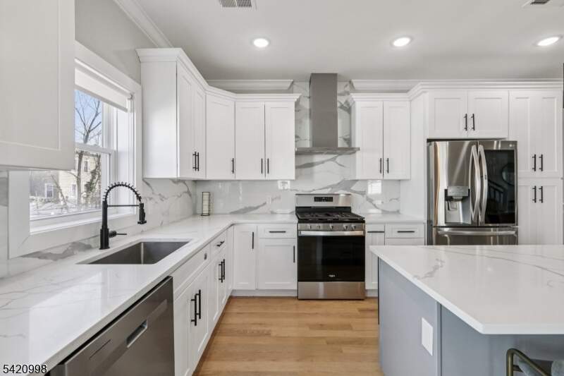 4 Bedroom Apartment/Flat's Image 3