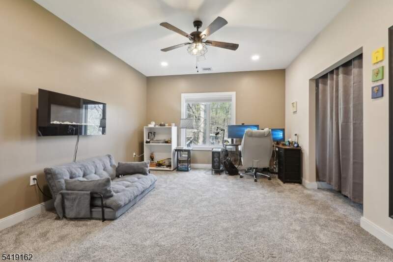 5 Bedroom Single Family Home/House's Image 16