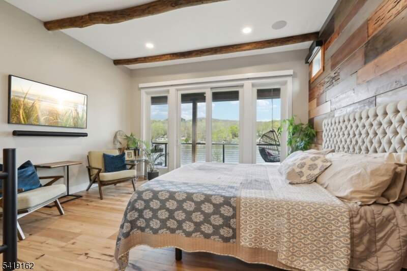 5 Bedroom Single Family Home/House's Image 21