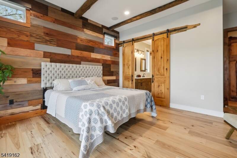 5 Bedroom Single Family Home/House's Image 22