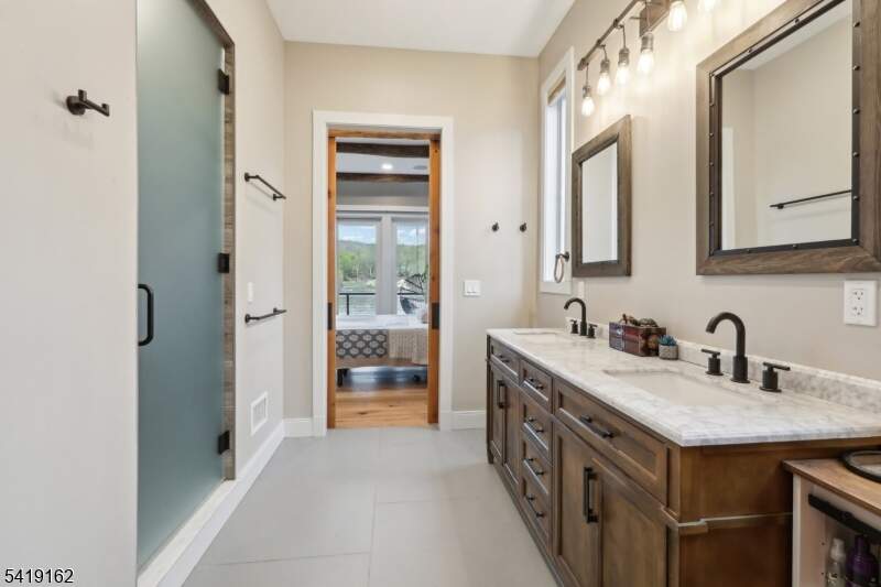 5 Bedroom Single Family Home/House's Image 24