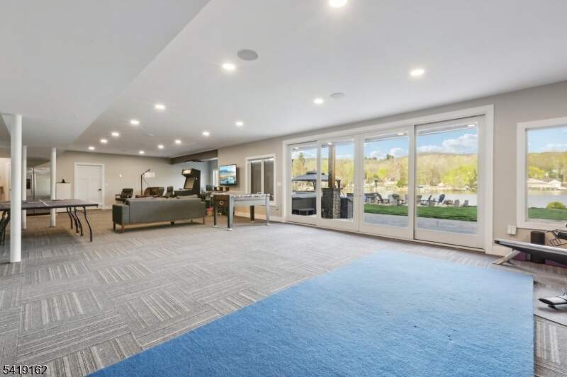 5 Bedroom Single Family Home/House's Image 25