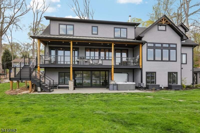 5 Bedroom Single Family Home/House's Image 36