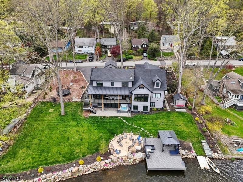 5 Bedroom Single Family Home/House's Image 38