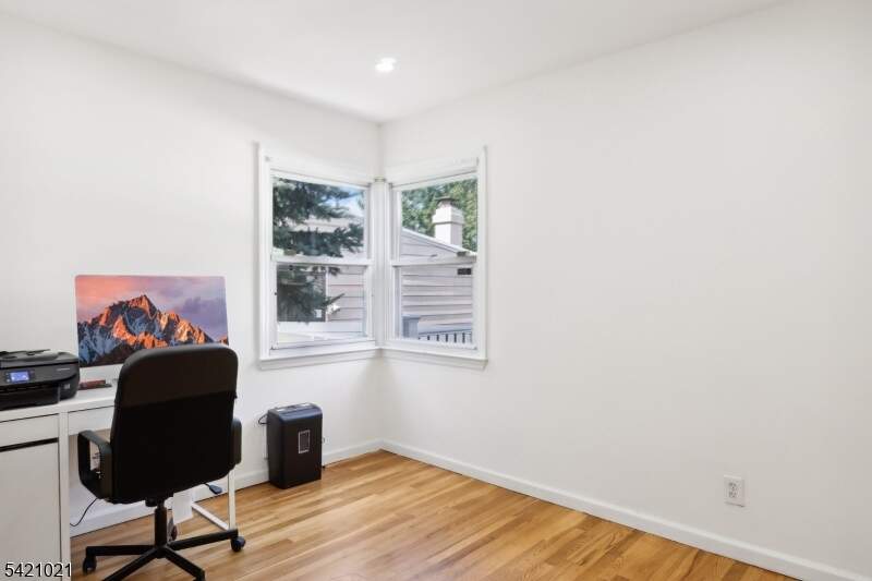 4 Bedroom Single Family Home/House's Image 9