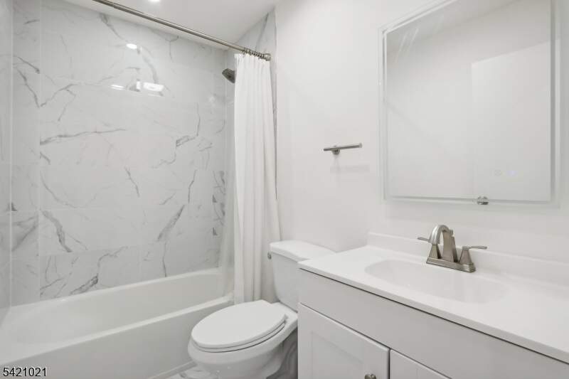 4 Bedroom Single Family Home/House's Image 10