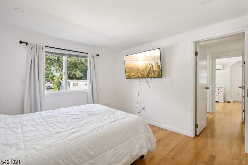 4 Bedroom Single Family Home/House's Image 13