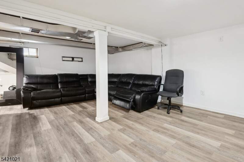 4 Bedroom Single Family Home/House's Image 21