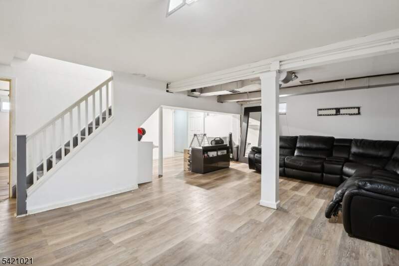 4 Bedroom Single Family Home/House's Image 22