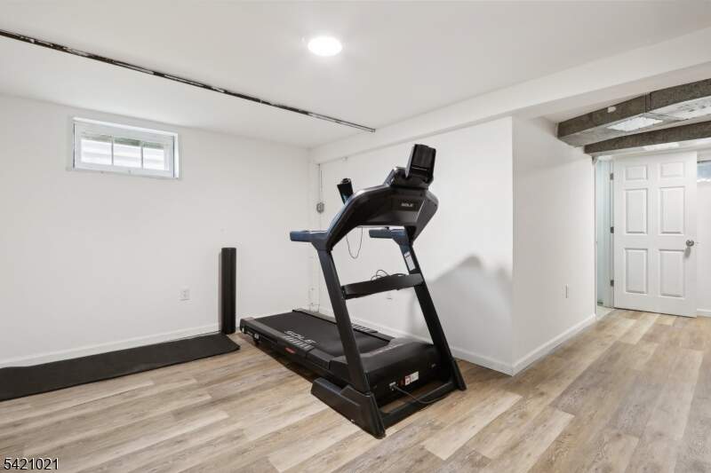 4 Bedroom Single Family Home/House's Image 23
