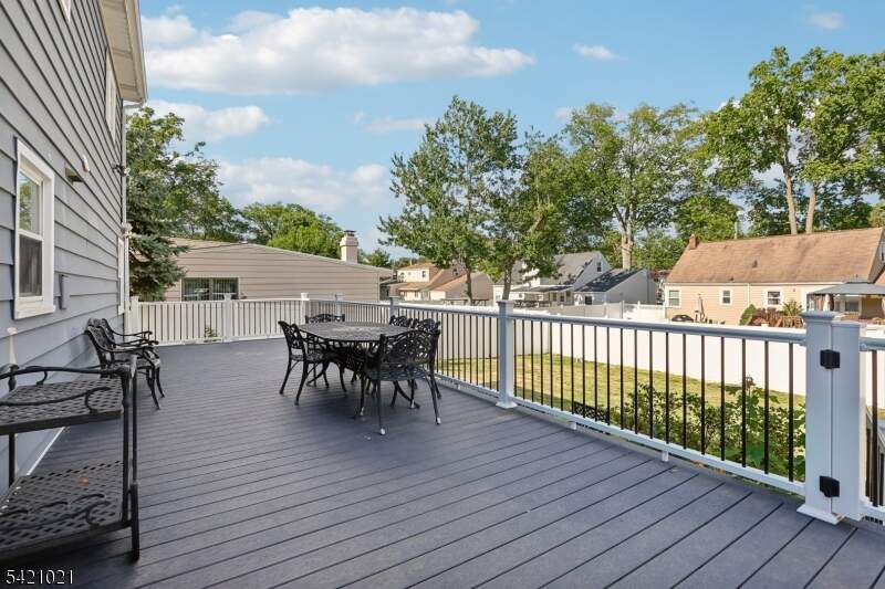 4 Bedroom Single Family Home/House's Image 25