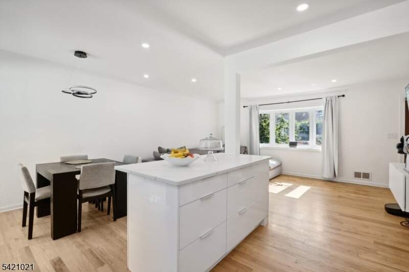 4 Bedroom Single Family Home/House's Image 4