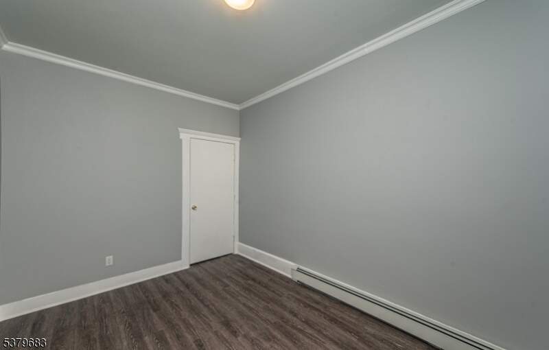 10 Bedroom Multi Unit's Image 13