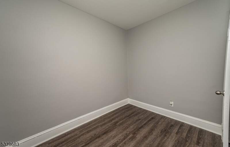 10 Bedroom Multi Unit's Image 15