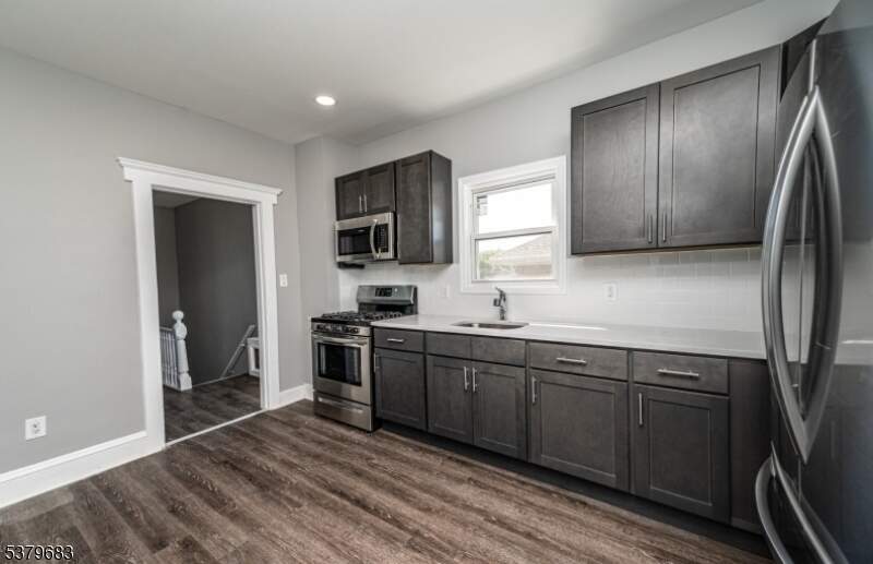10 Bedroom Multi Unit's Image 18