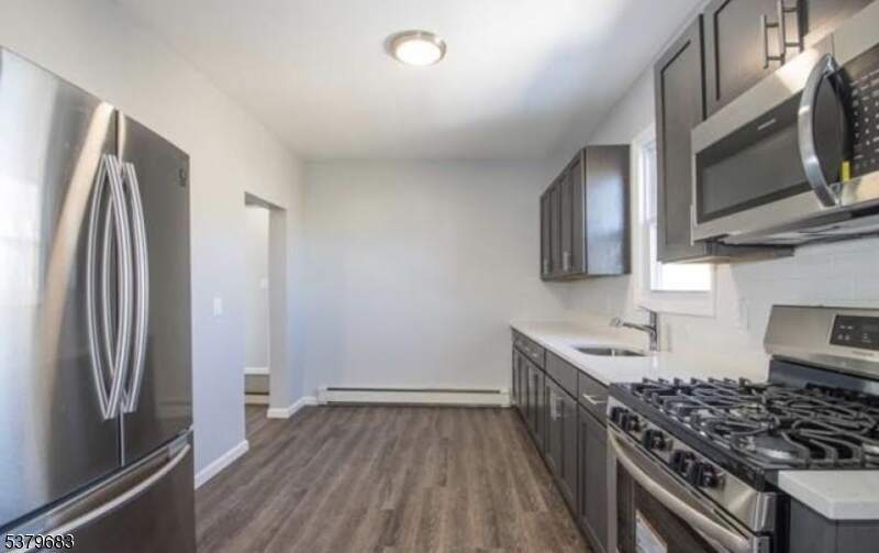 10 Bedroom Multi Unit's Image 21