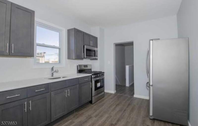 10 Bedroom Multi Unit's Image 22