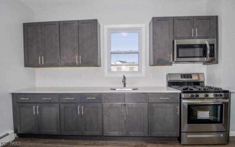 10 Bedroom Multi Unit's Image 23