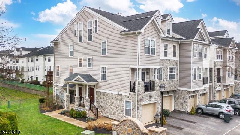 2 Bedroom Villa/Townhouse's Image 17