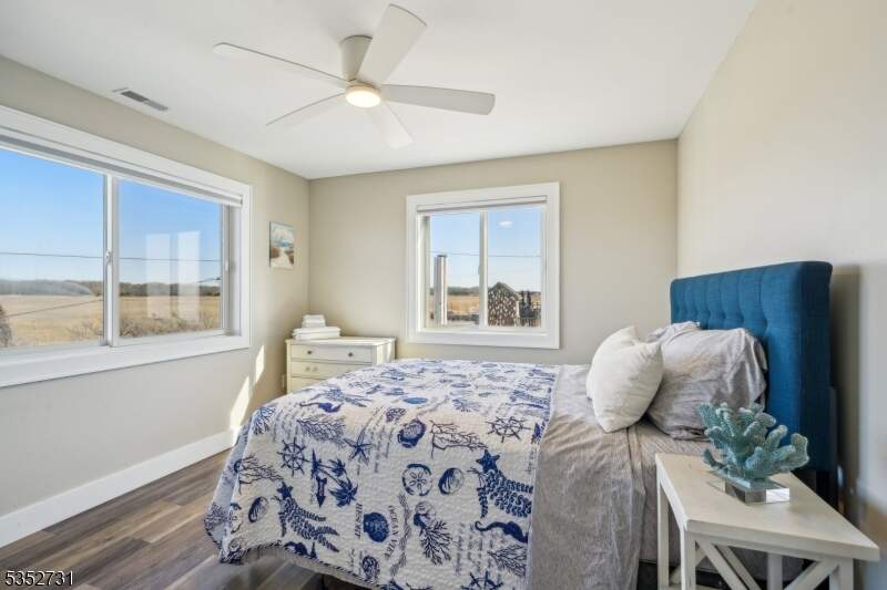 5 Bedroom Single Family Home/House's Image 22