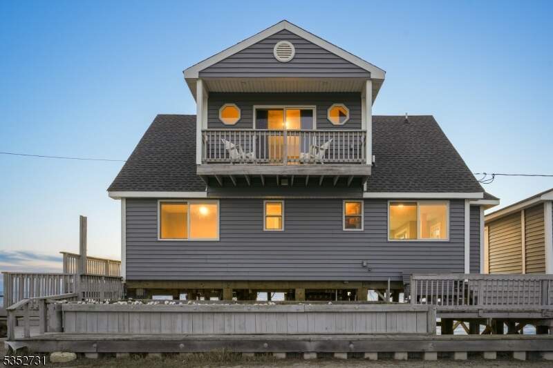 5 Bedroom Single Family Home/House's Image 36