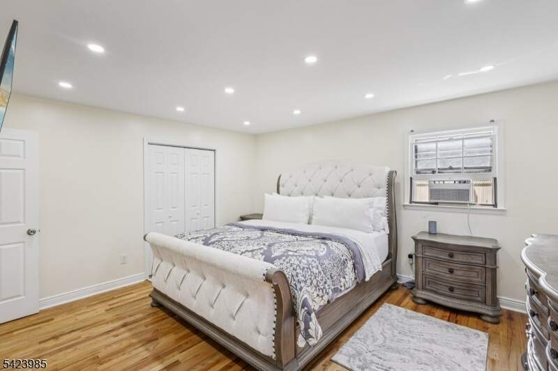 4 Bedroom Single Family Home/House's Image 26