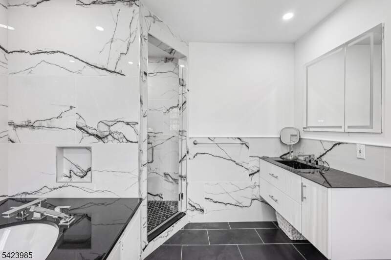 4 Bedroom Single Family Home/House's Image 27