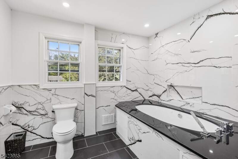 4 Bedroom Single Family Home/House's Image 28