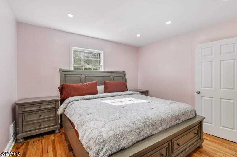 4 Bedroom Single Family Home/House's Image 32