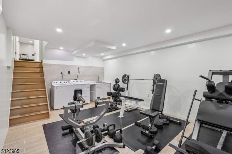 4 Bedroom Single Family Home/House's Image 38