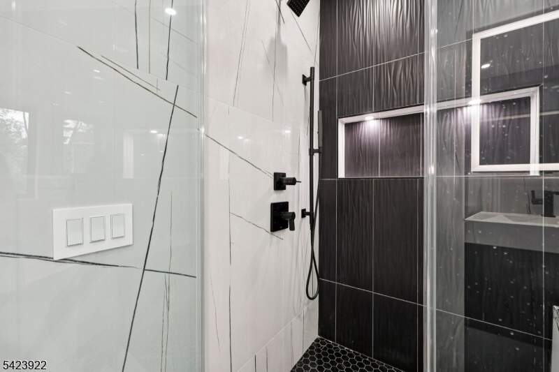 4 Bedroom Single Family Home/House's Image 10