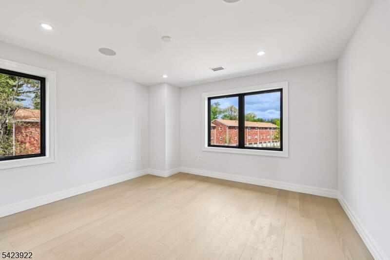 4 Bedroom Single Family Home/House's Image 27