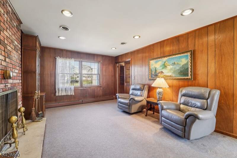 4 Bedroom Single Family Home/House's Image 12