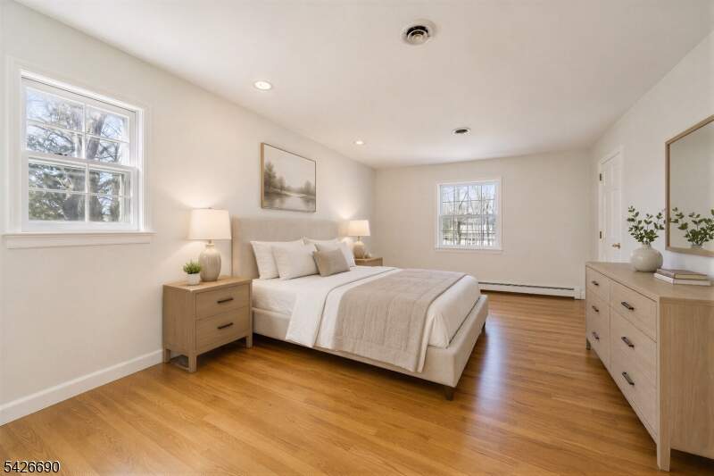 4 Bedroom Single Family Home/House's Image 14