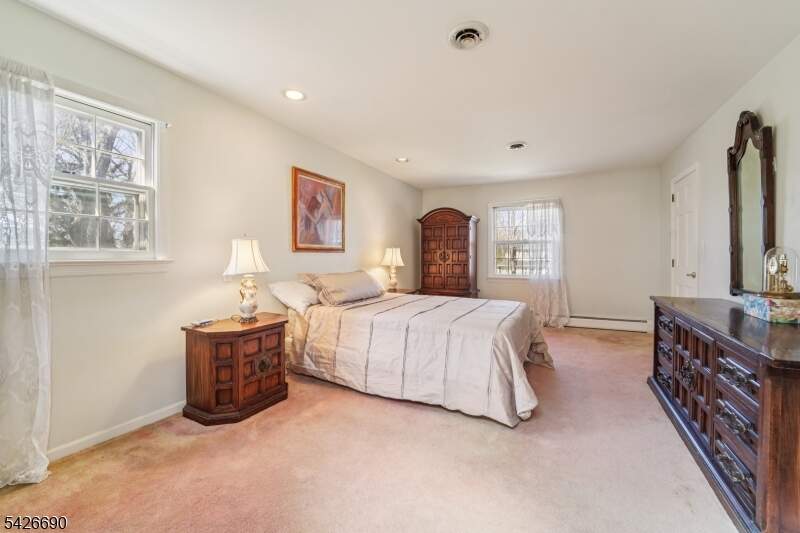 4 Bedroom Single Family Home/House's Image 15