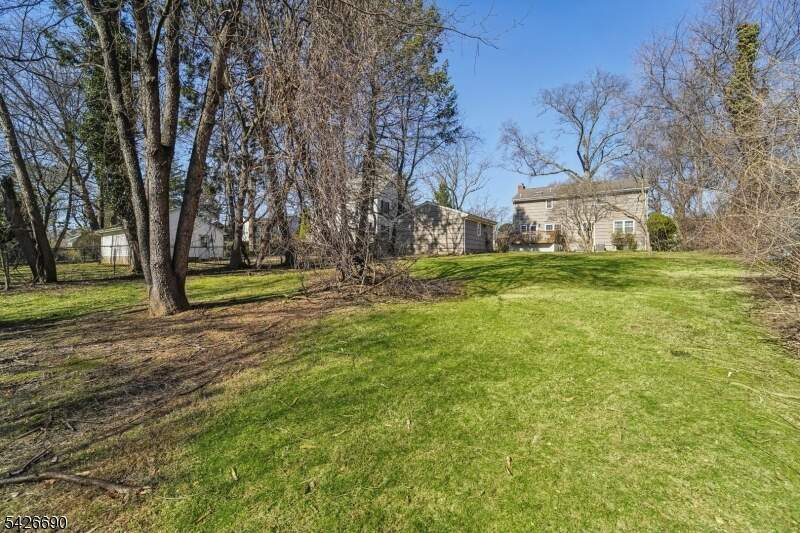 4 Bedroom Single Family Home/House's Image 26