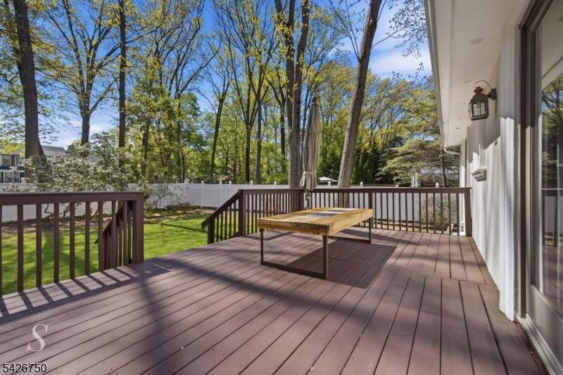 4 Bedroom Single Family Home/House's Image 11