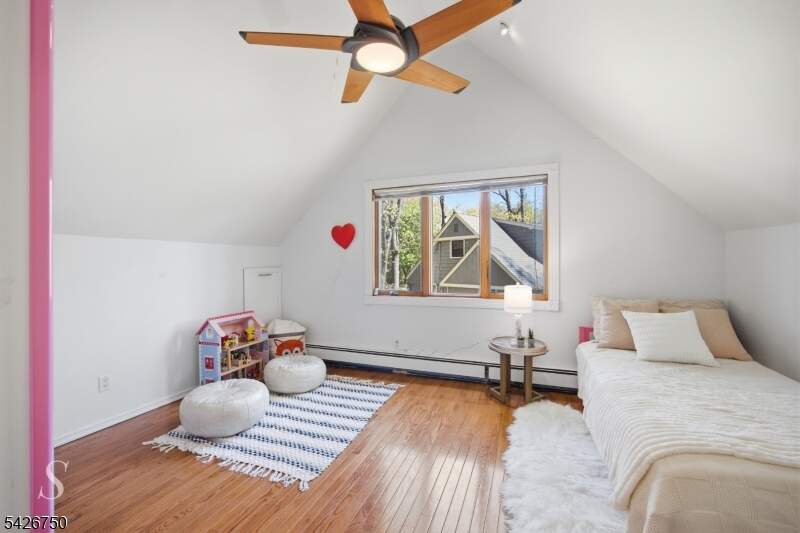 4 Bedroom Single Family Home/House's Image 20