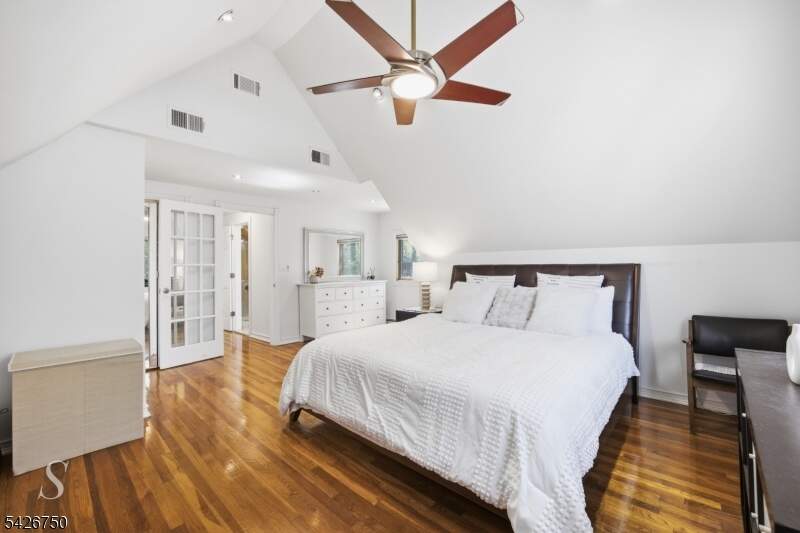 4 Bedroom Single Family Home/House's Image 25