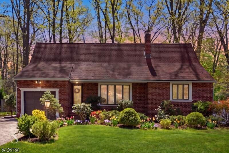 4 Bedroom Single Family Home/House's Image 27