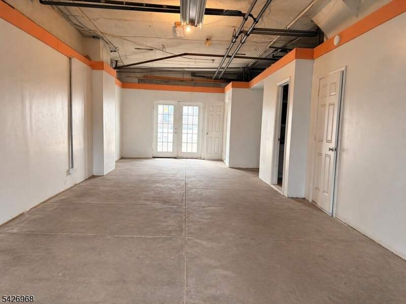 4 Bedroom Single Family Home/House's Image 23