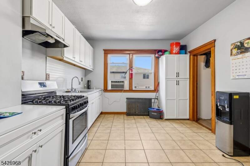 4 Bedroom Single Family Home/House's Image 6