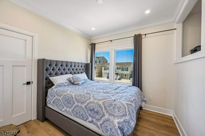 5 Bedroom Single Family Home/House's Image 13