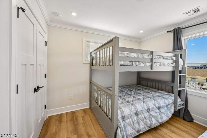 5 Bedroom Single Family Home/House's Image 18