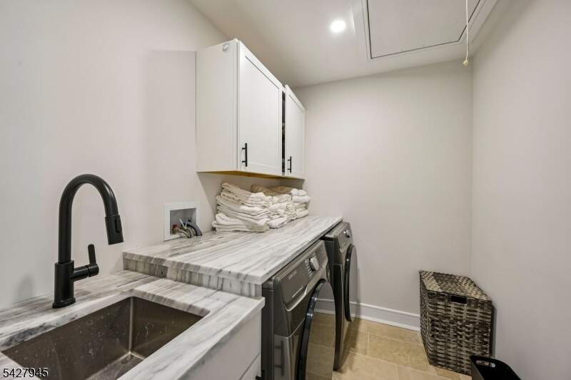 5 Bedroom Single Family Home/House's Image 23