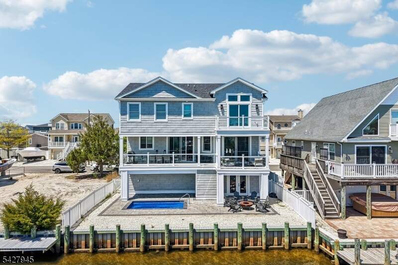 5 Bedroom Single Family Home/House's Image 37