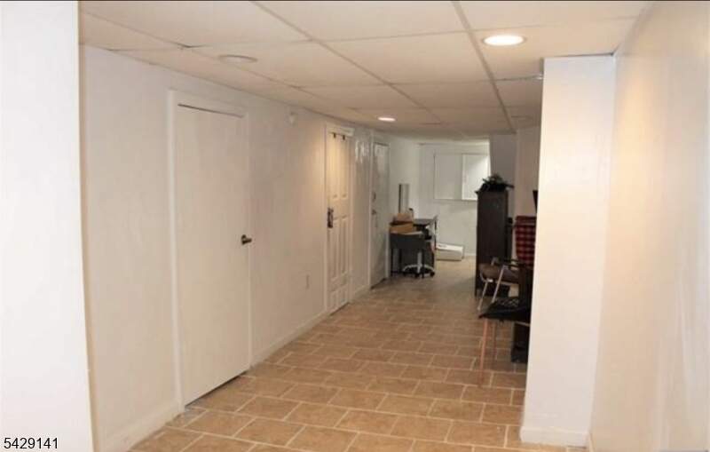 7 Bedroom Multi Unit's Image 14