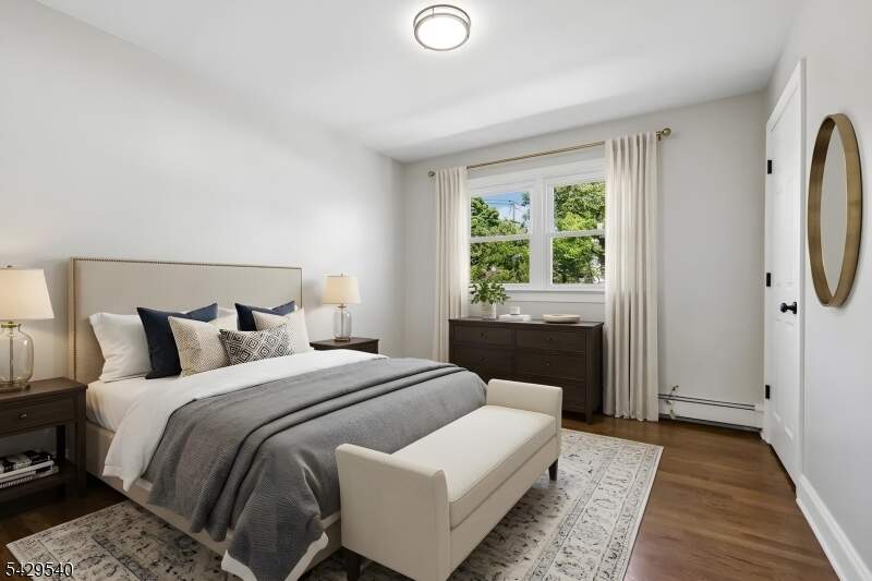 6 Bedroom Multi Unit's Image 11