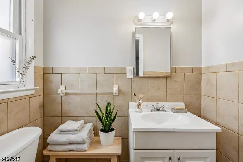 6 Bedroom Multi Unit's Image 22