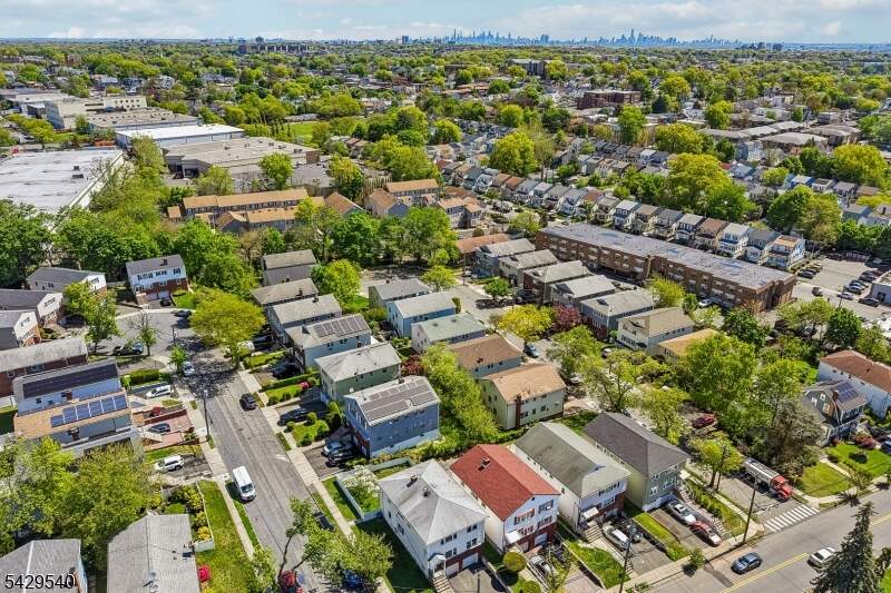 6 Bedroom Multi Unit's Image 29